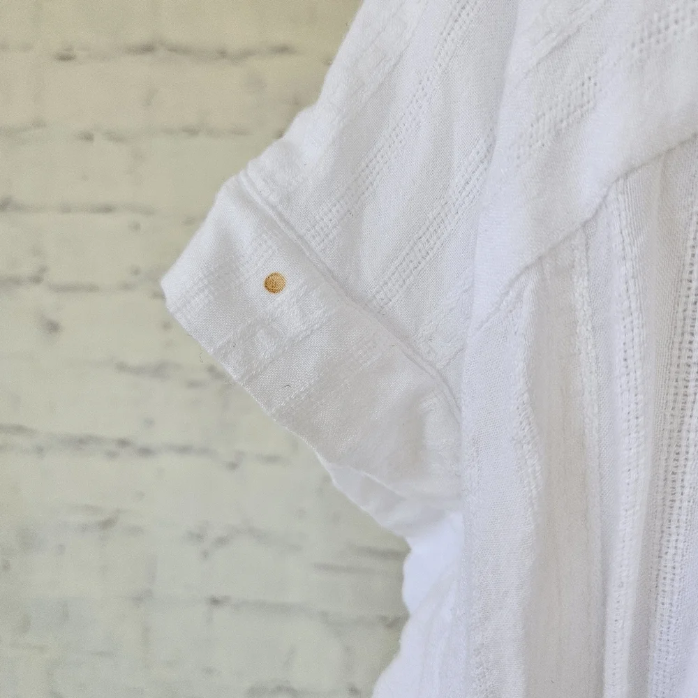 Carly Jean Los Angeles White Short Sleeve Button Down Shirt with Collar Medium - Picture 7 of 9